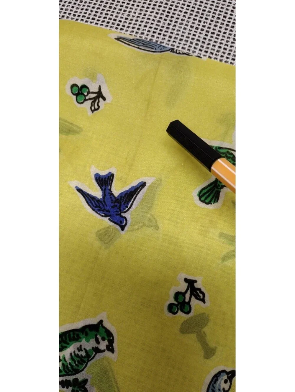 Vintage 1950s Pure Silk Handkerchief Birds Scarf TRI COLOR BIRDIES Rockabilly